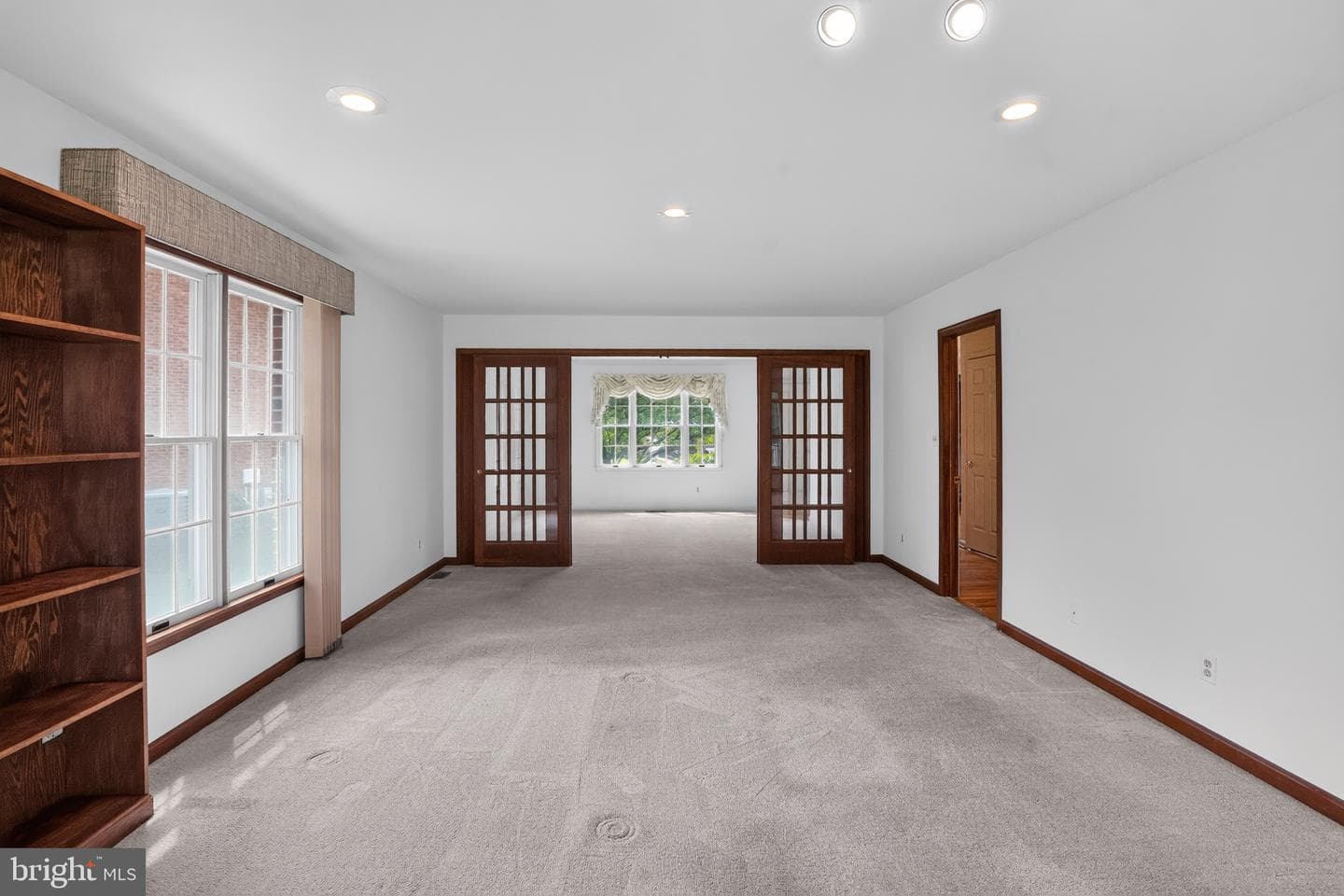 1303 Persimmontree Court photo 17