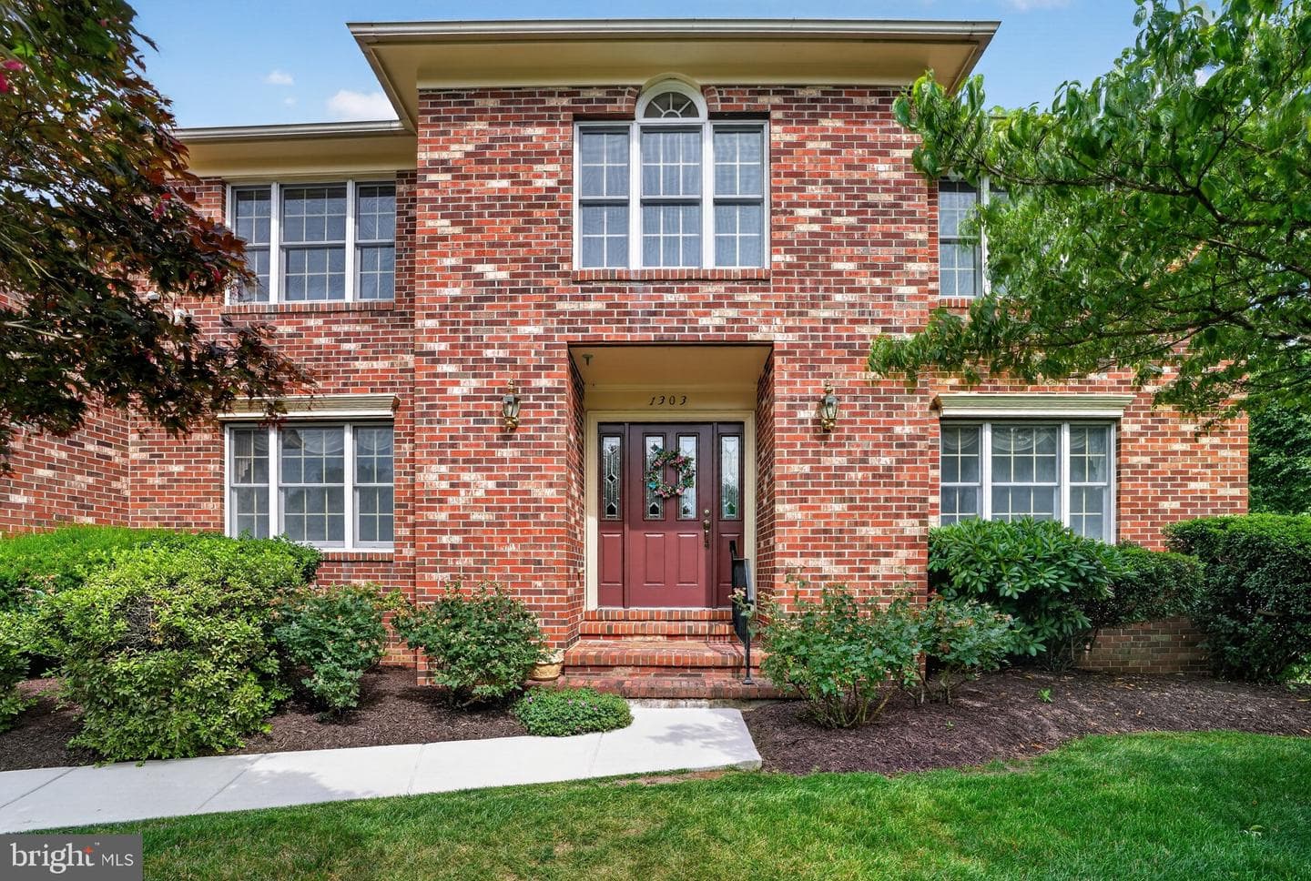 1303 Persimmontree Court photo 2