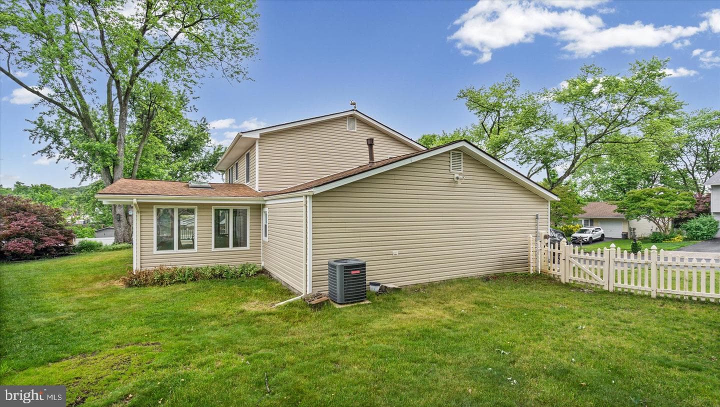 7896 Chalice Road photo 37