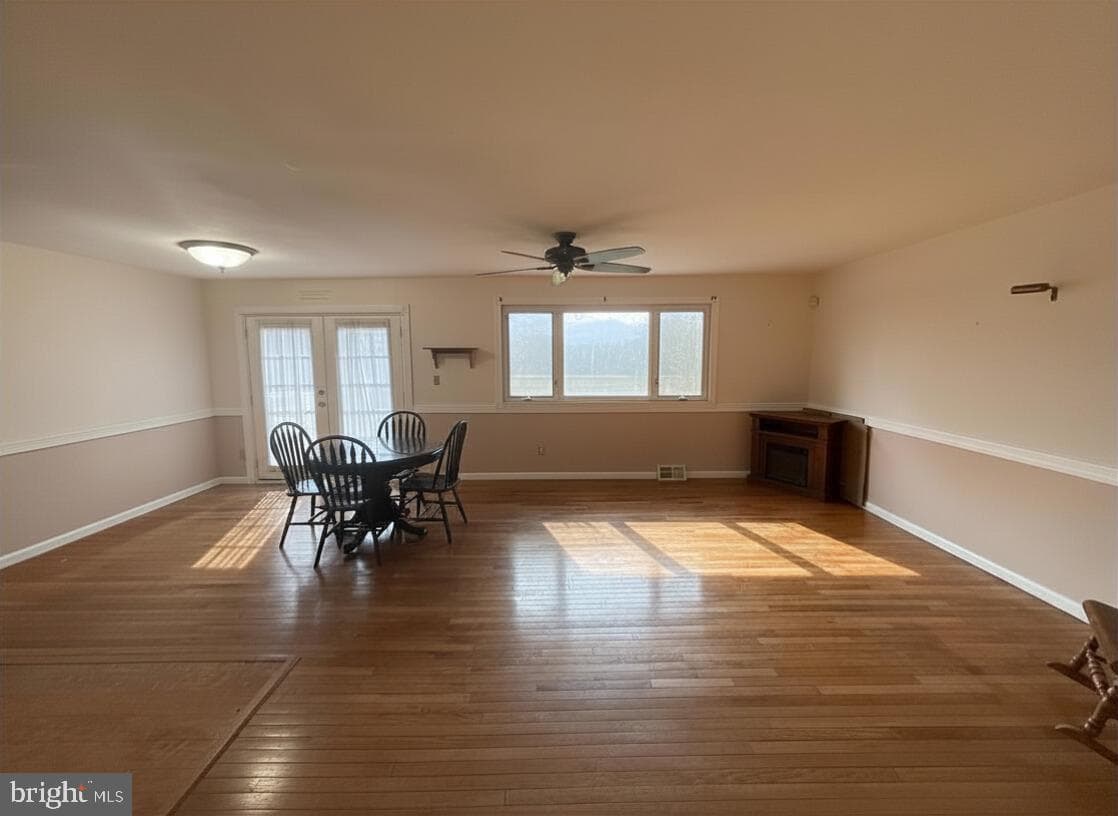 303 Mackintosh Drive photo 4