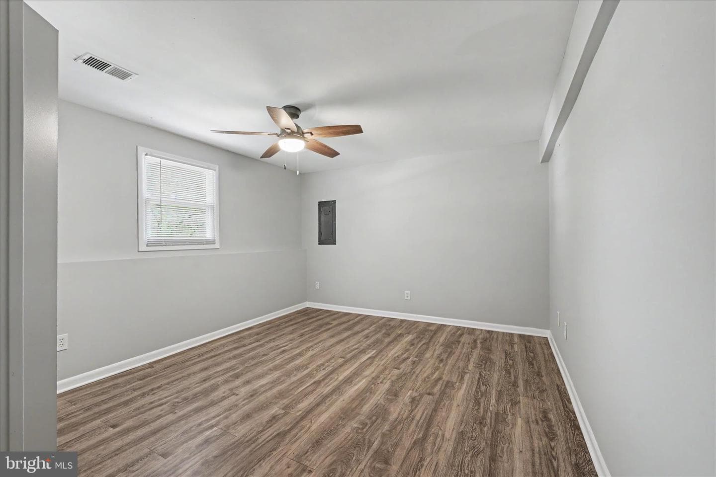 401 Grove Ridge Court photo 28