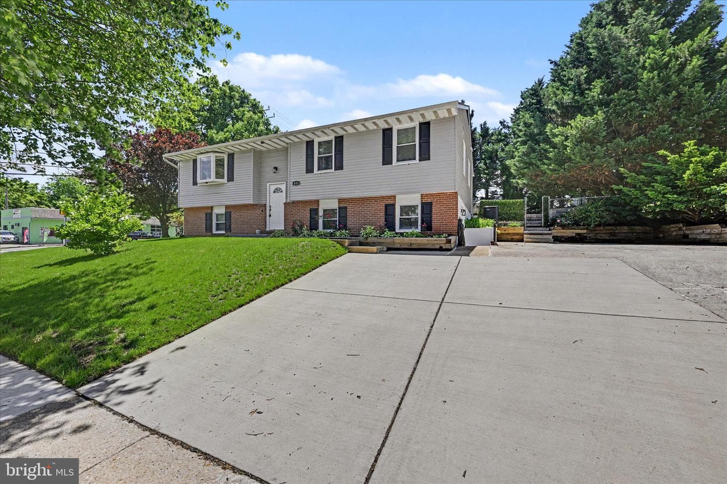 401 Grove Ridge Court photo 34