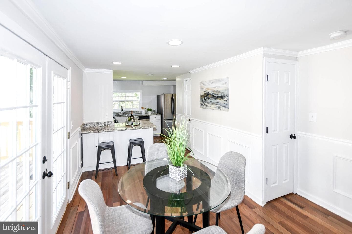 356 Forest Beach Road photo 12