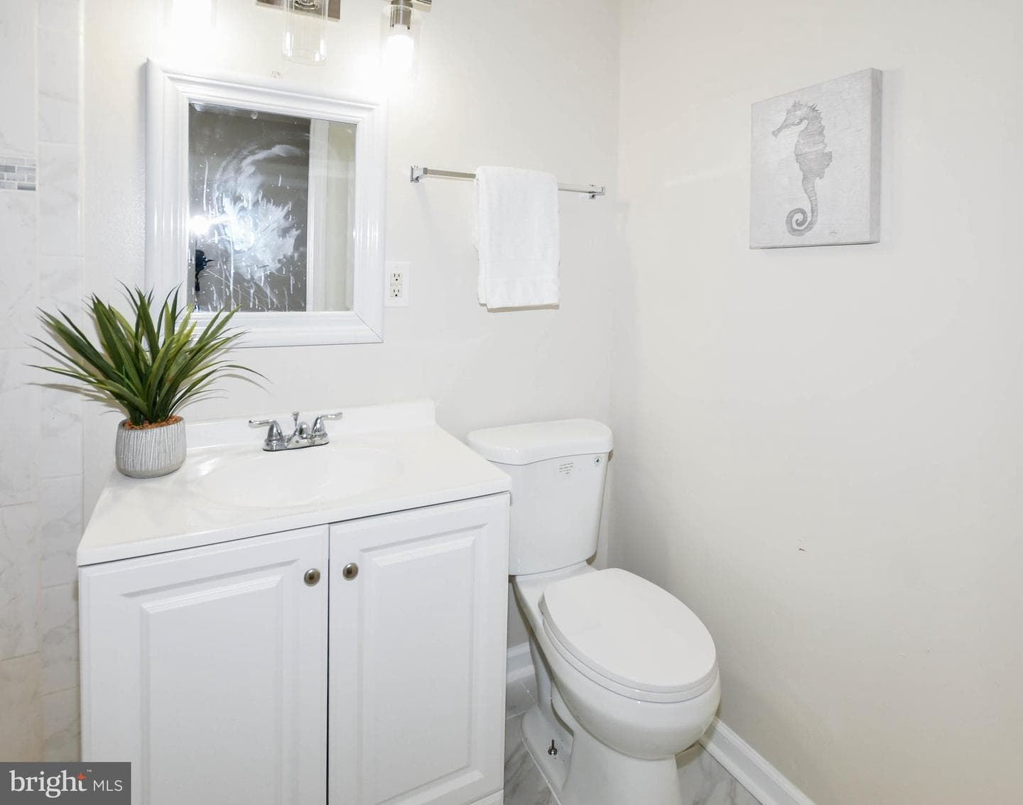 356 Forest Beach Road photo 23