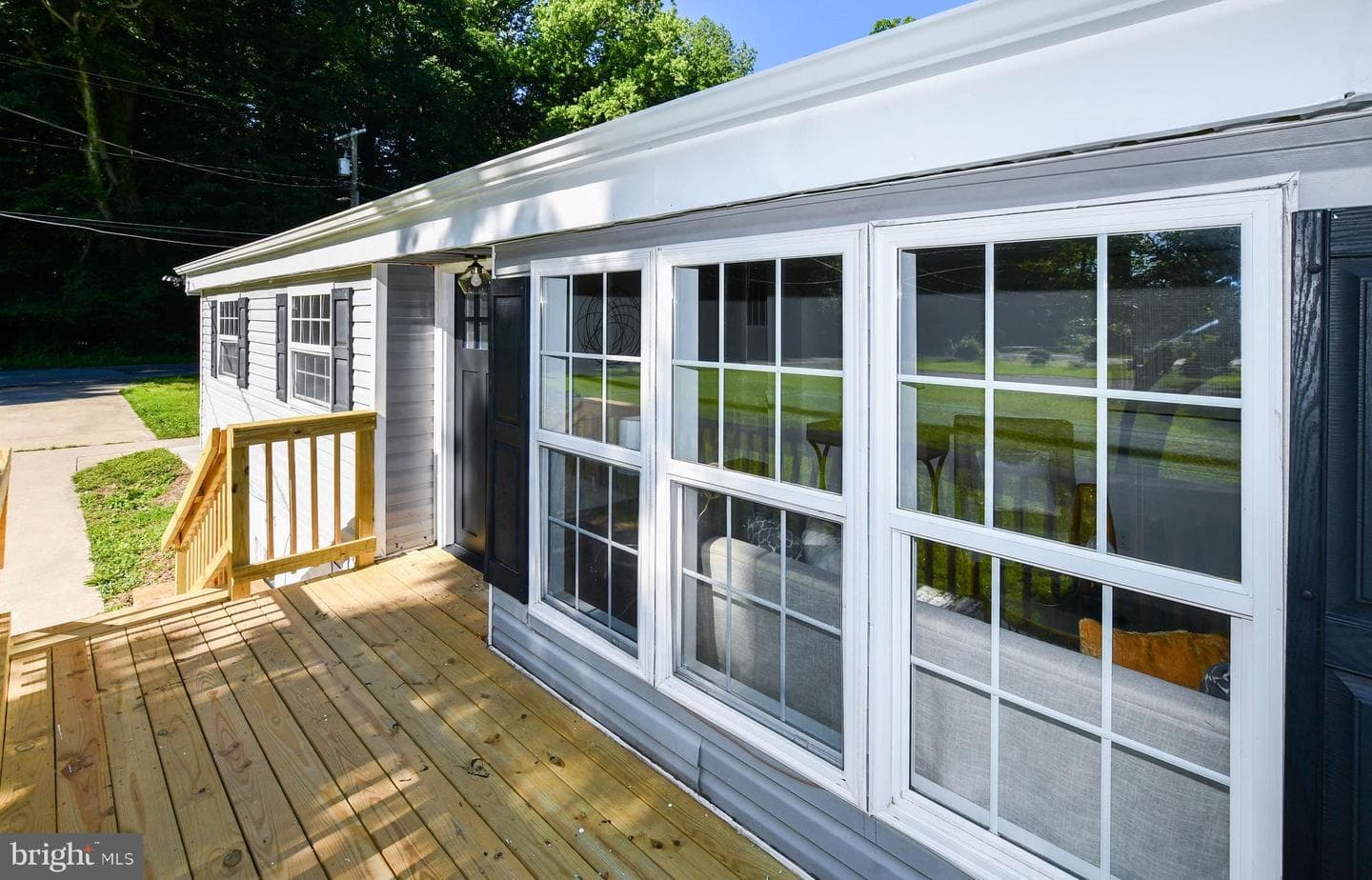 356 Forest Beach Road photo 3