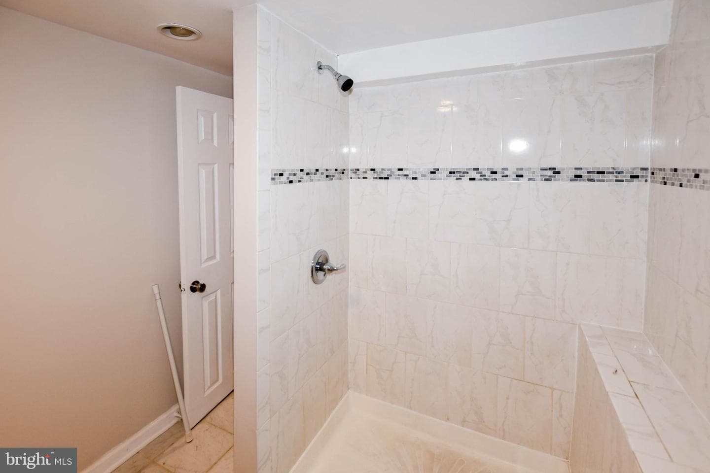 356 Forest Beach Road photo 39