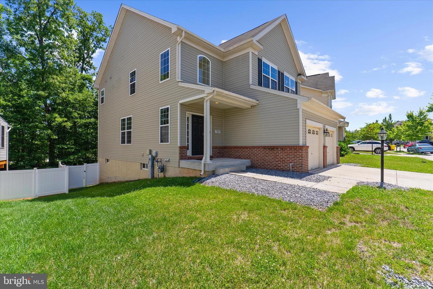 7807 Stonebriar Drive photo 2