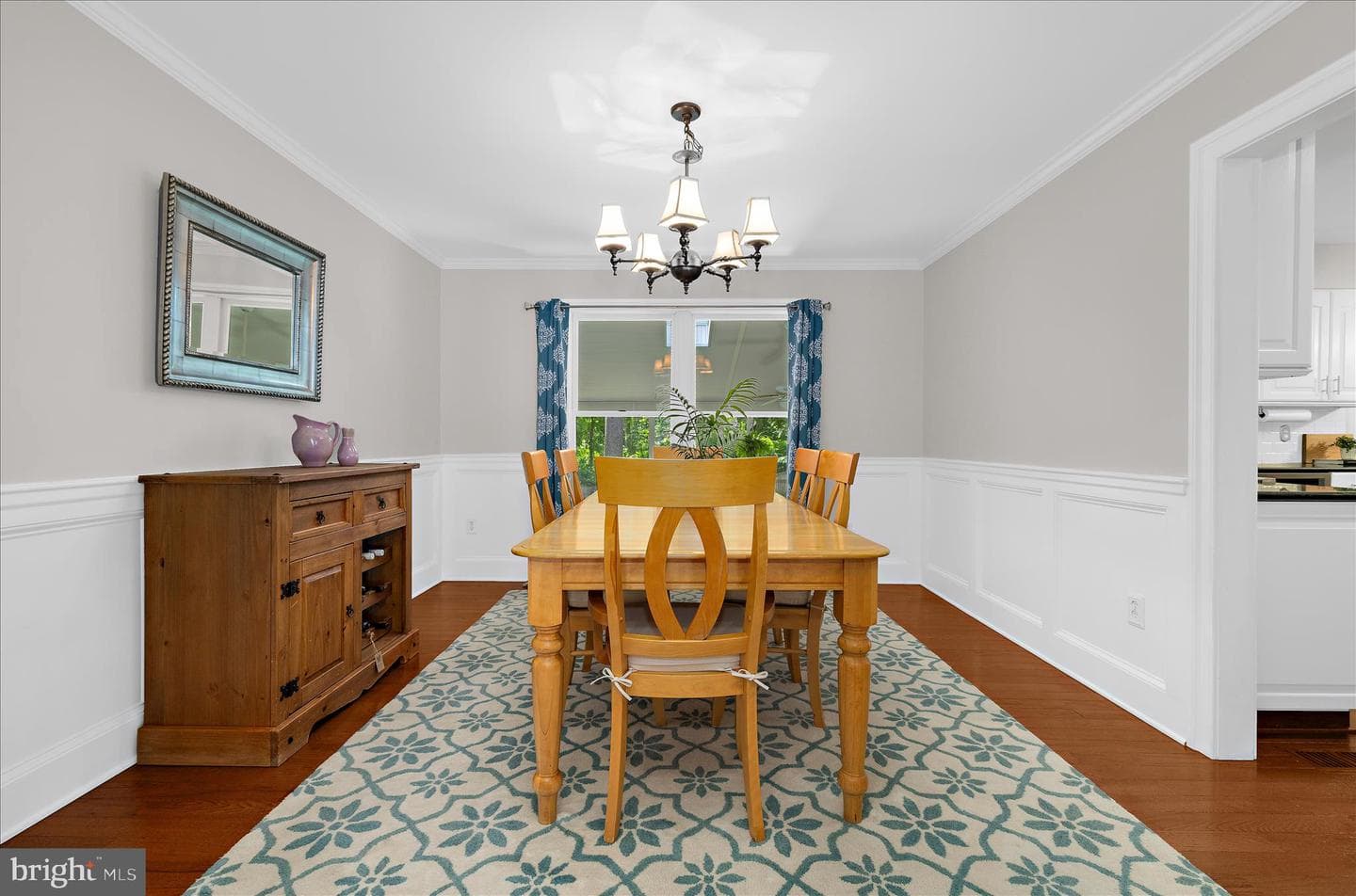 406 Honeywood Court photo 8