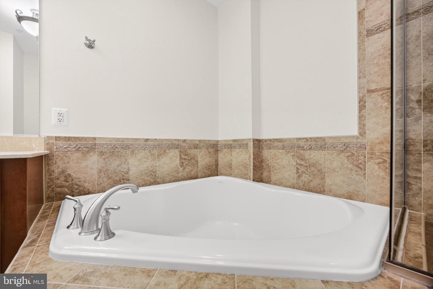 1915 Towne Centre Boulevard #1014 photo 33