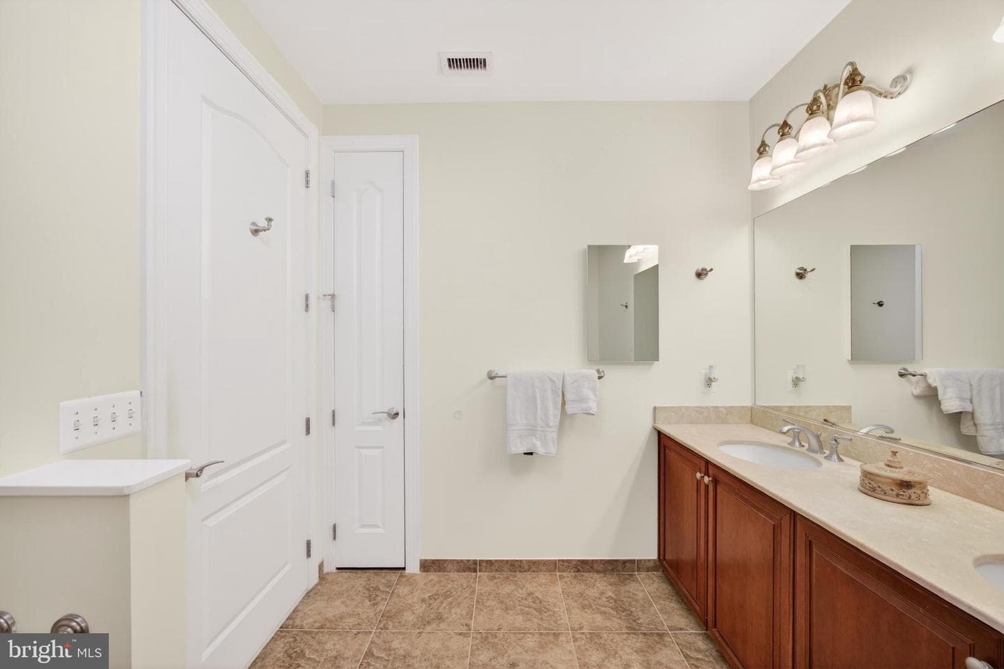 1915 Towne Centre Boulevard #1014 photo 35