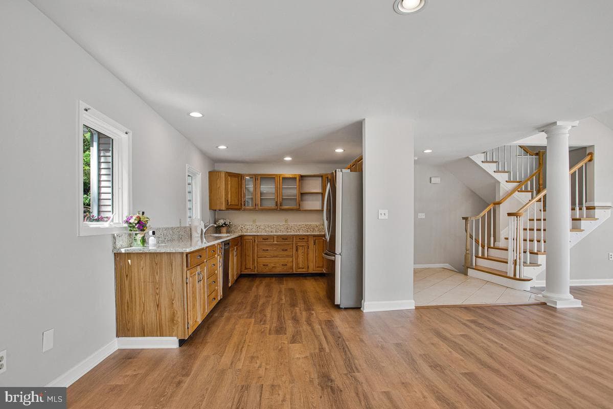 421 Edgewater Road photo 7