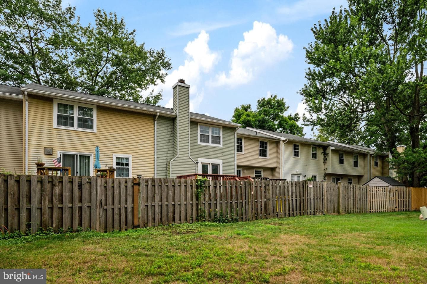 254 Chalet Circle W photo 33
