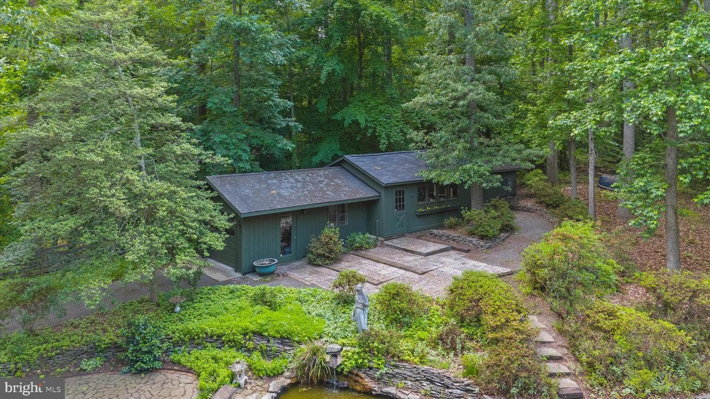 698 Discovery Road photo 3