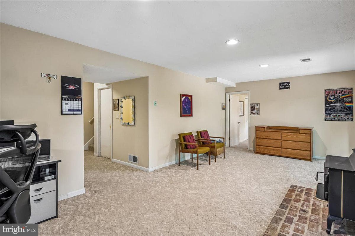 120 Kingswood Road photo 35