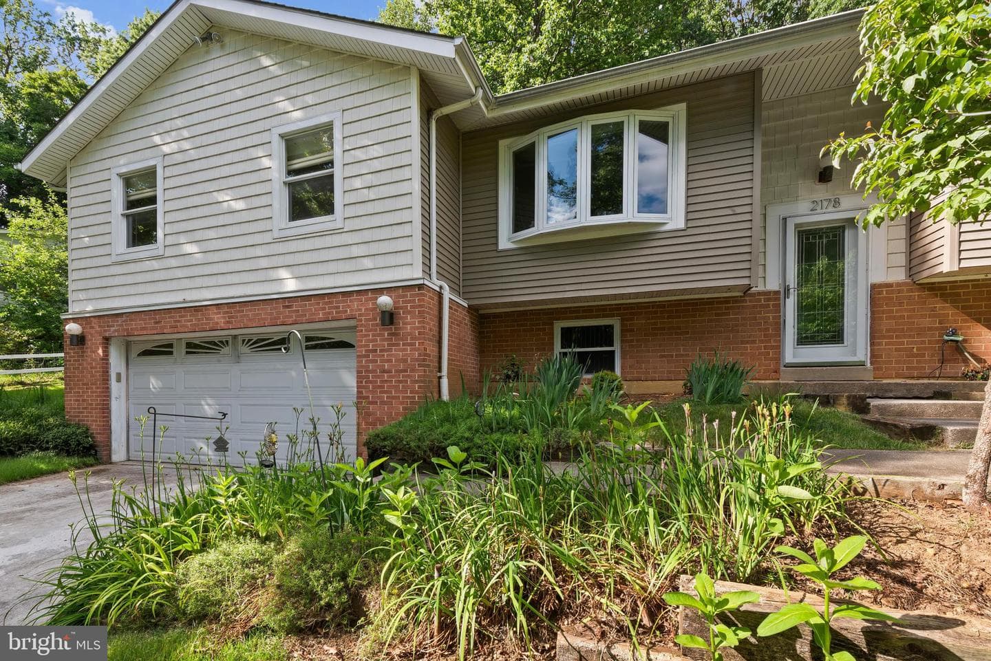 2178 Glenfield Road photo 3