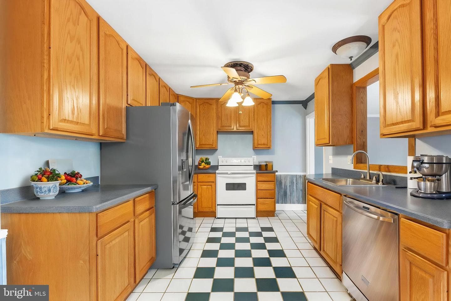 1075 Sun Valley Drive photo 5