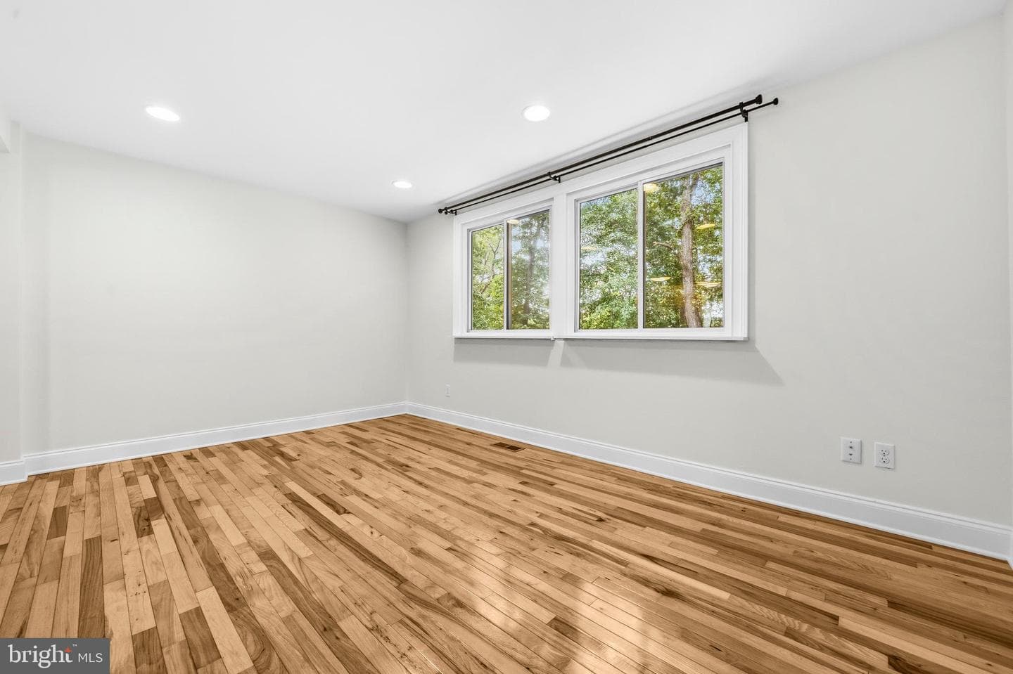 7909 Wellesley Court photo 13