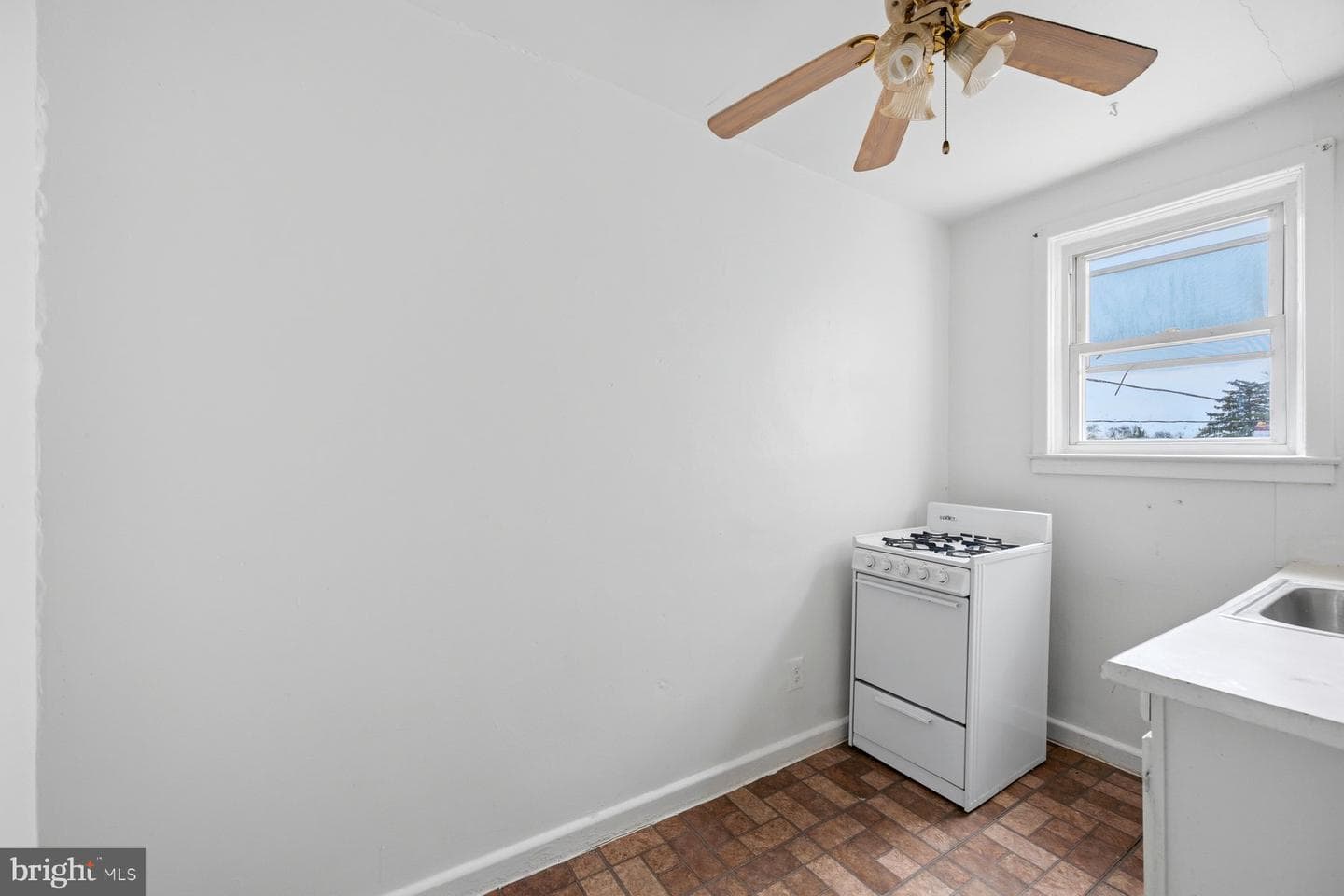 923 1st Street photo 28