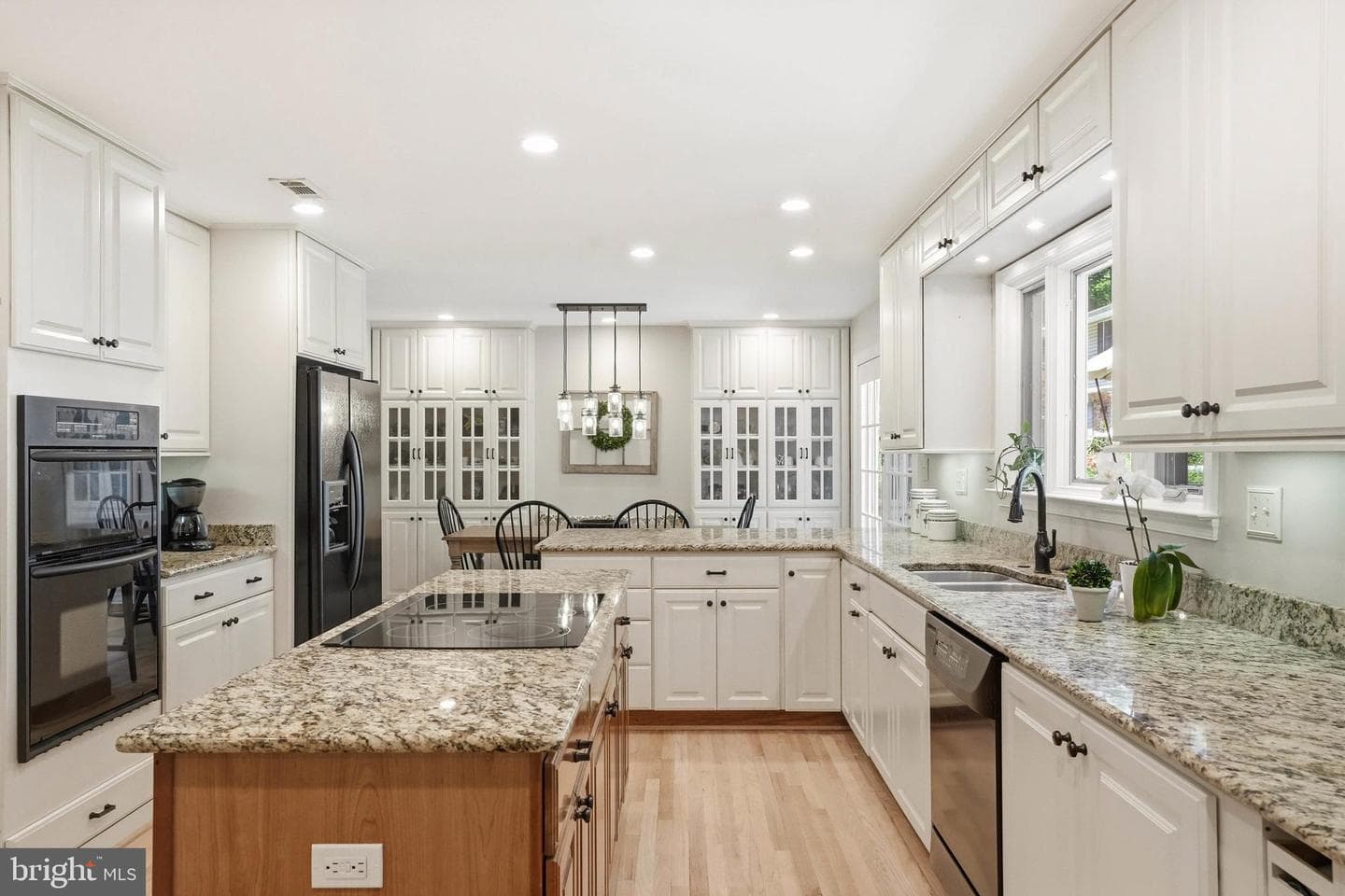 602 Bay Hills Drive photo 7
