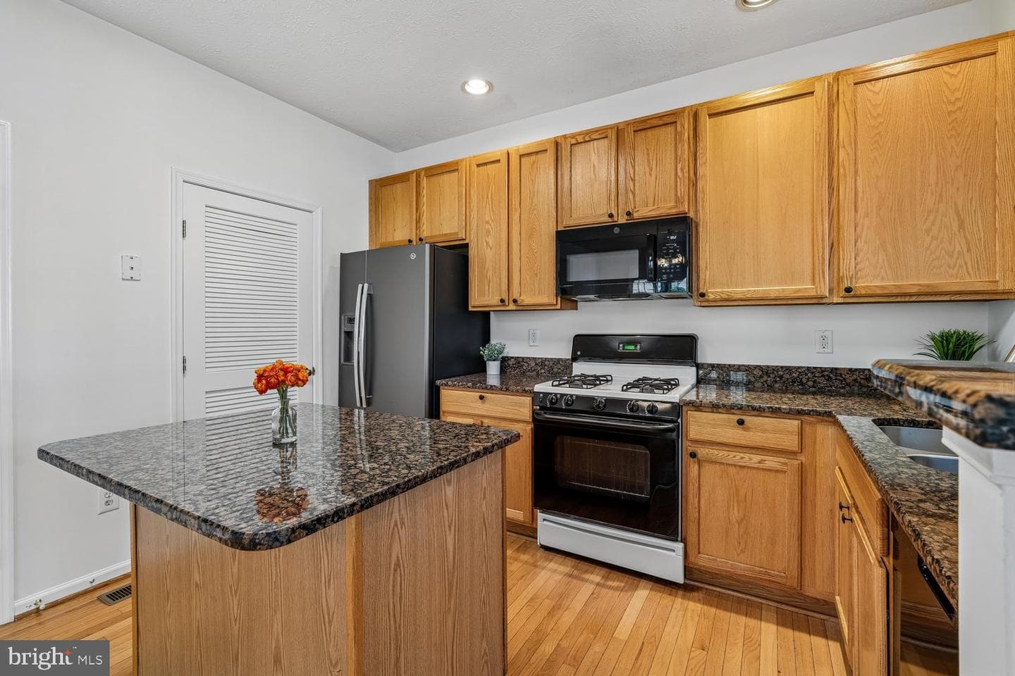 2426 Knapps Way photo 21
