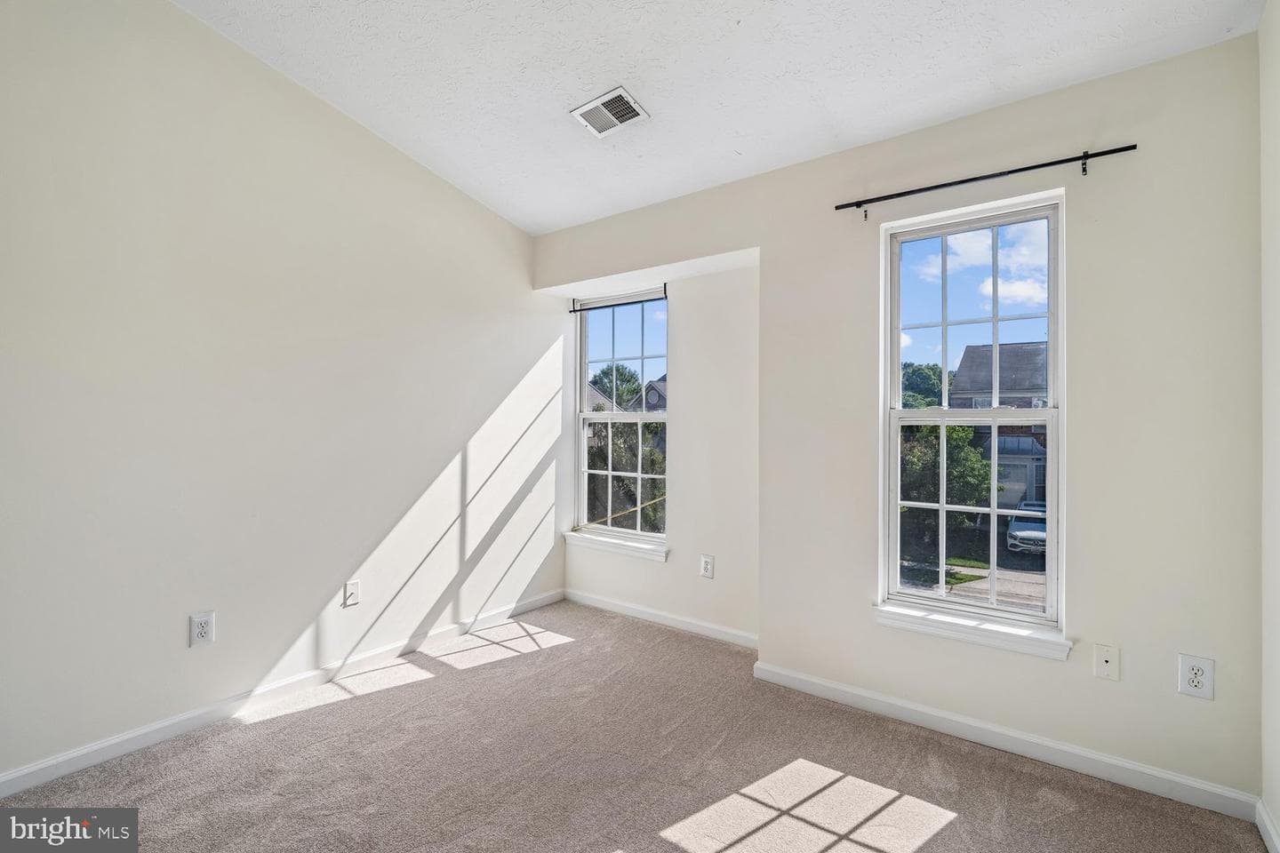 2426 Knapps Way photo 43