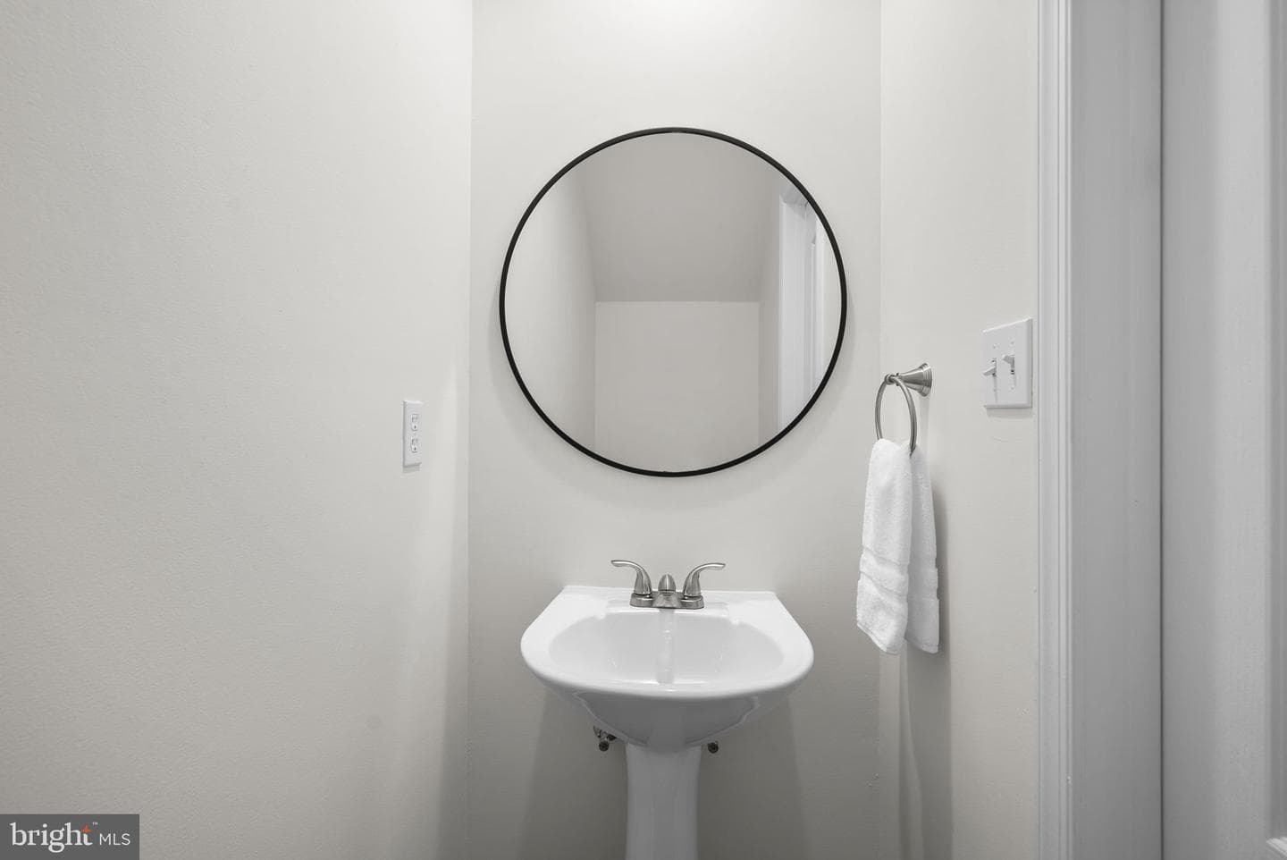 715 Mashie Court photo 32