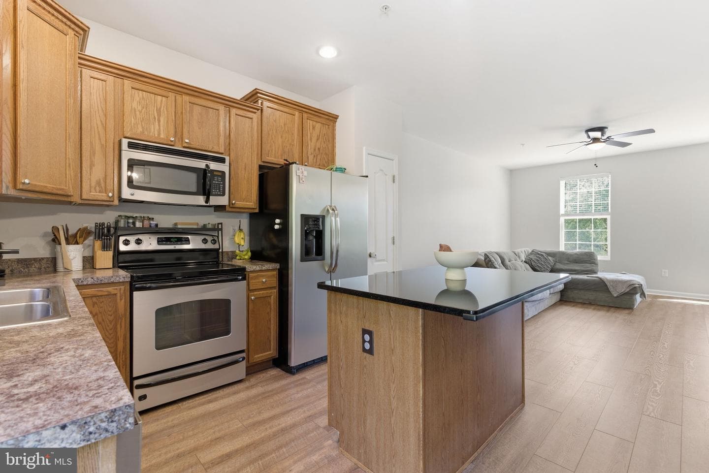 7736 Timbercross Lane photo 12
