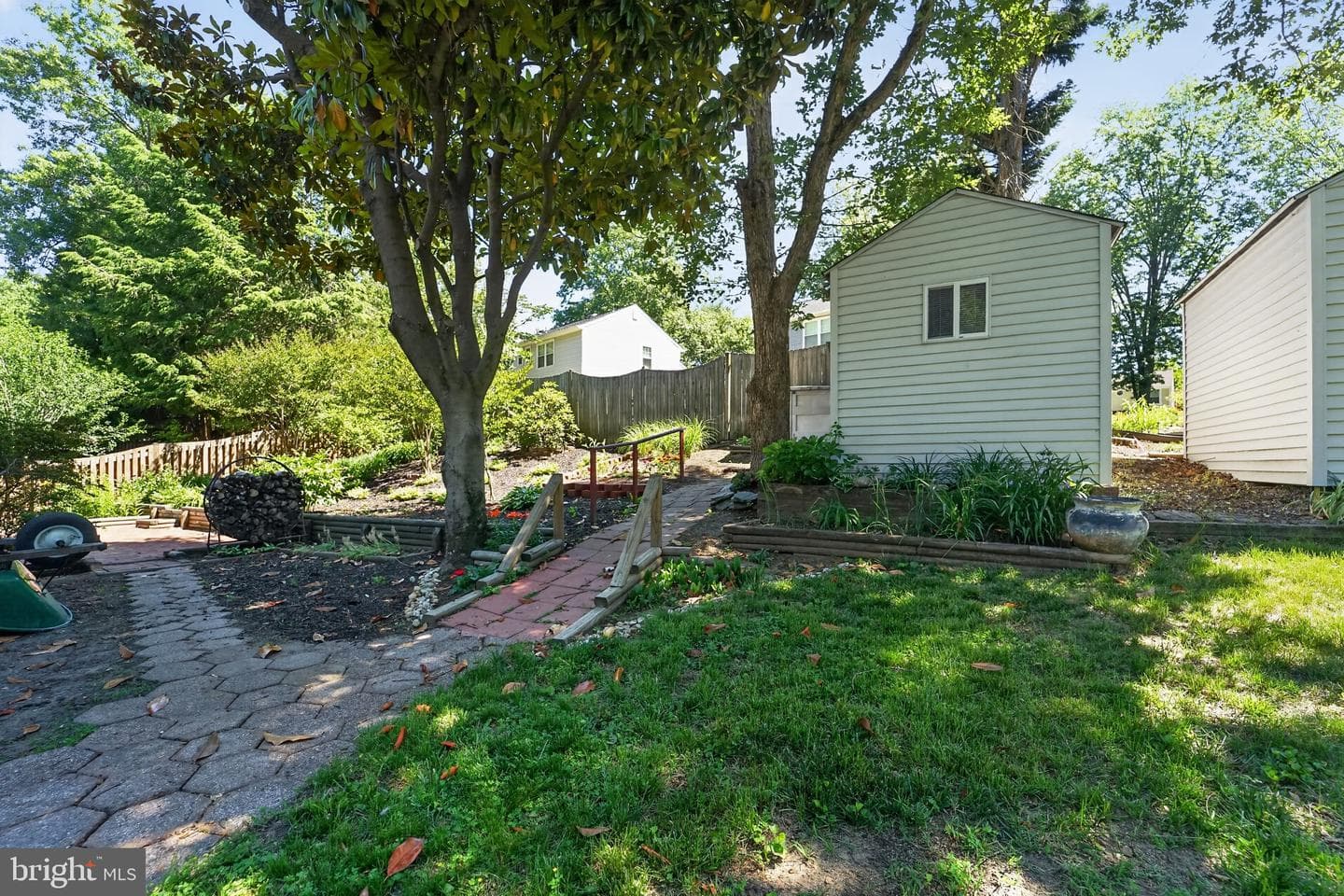 397 Kings College Drive photo 28