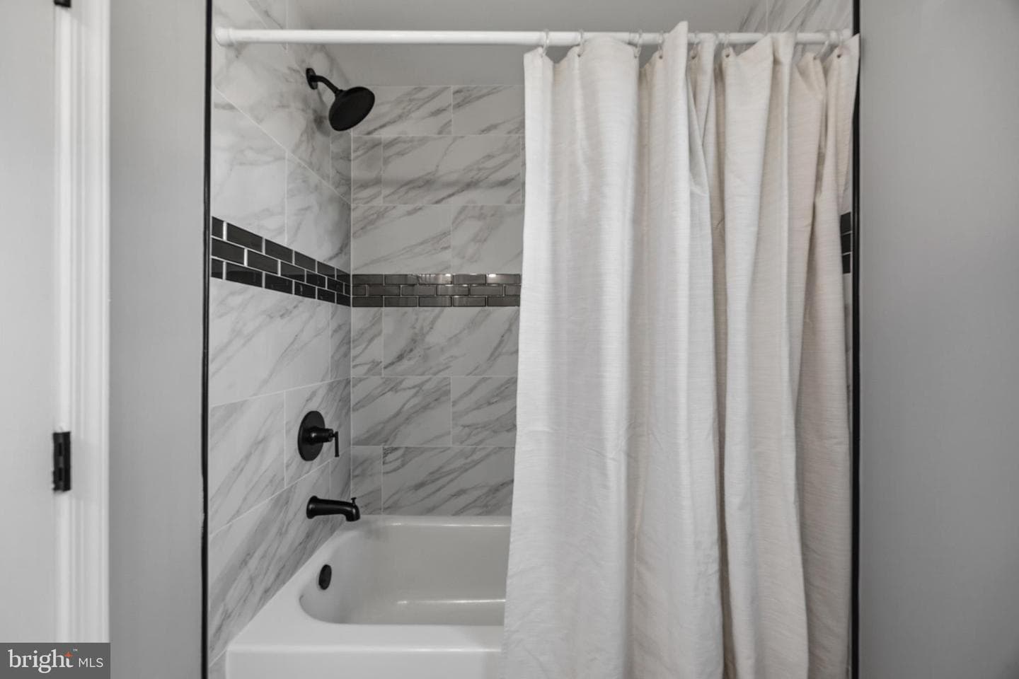 183 Kenwood Road photo 22