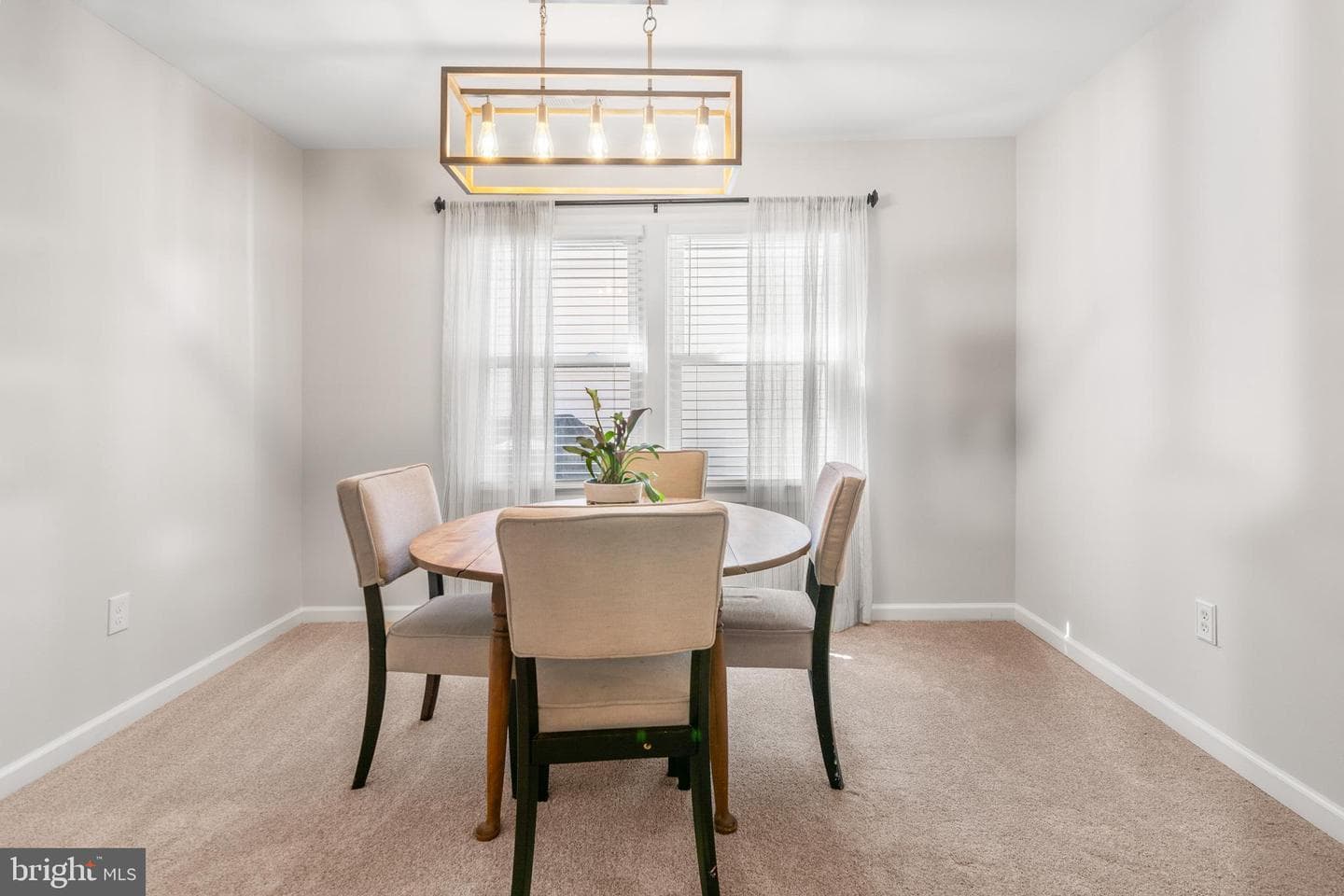 1801 E Regents Park Road photo 12