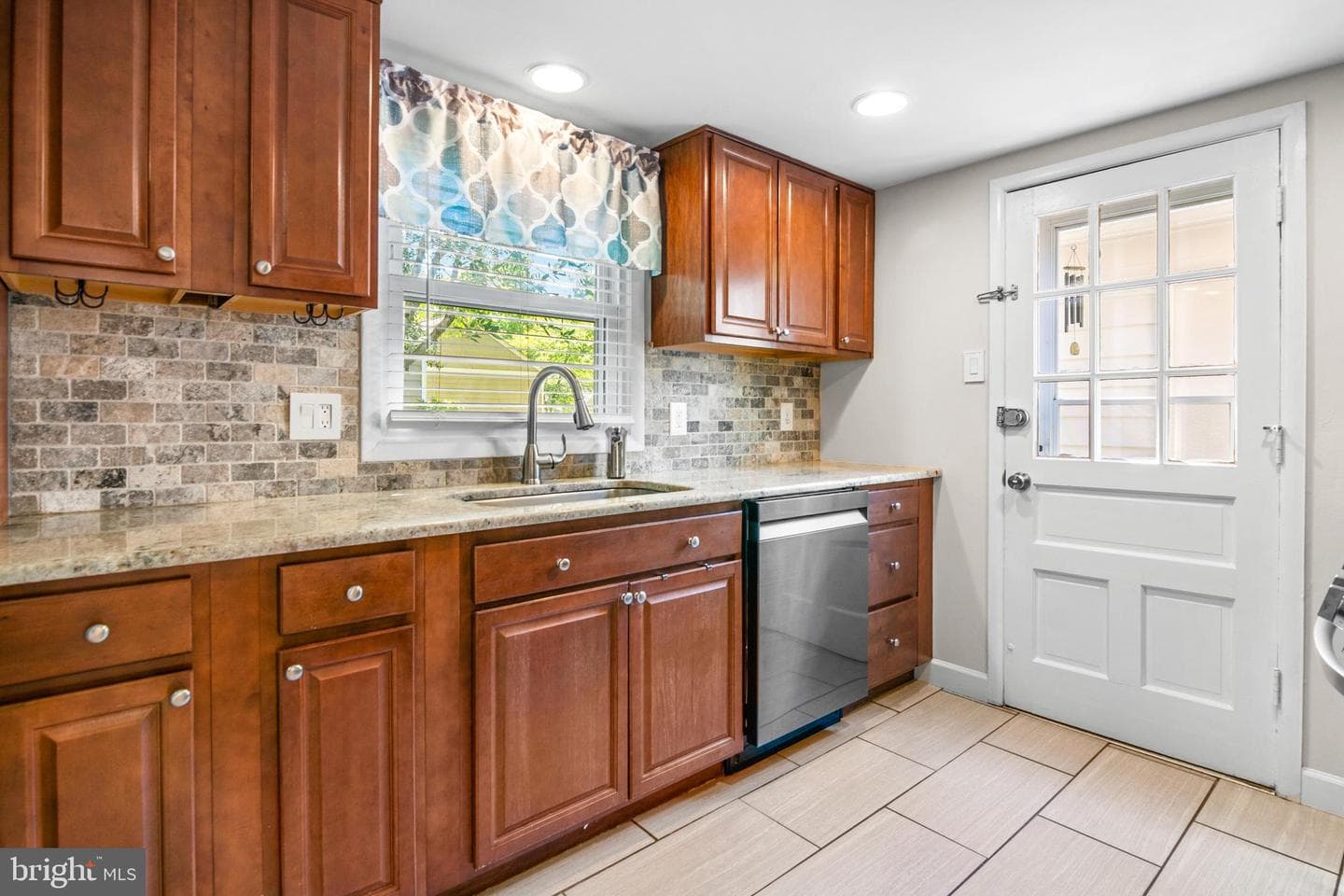 1801 E Regents Park Road photo 19