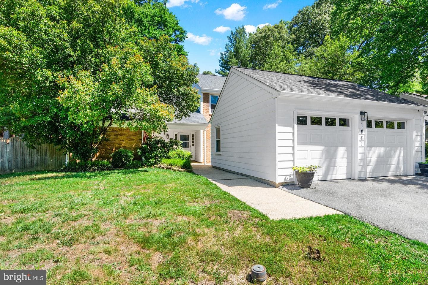 1801 E Regents Park Road photo 2