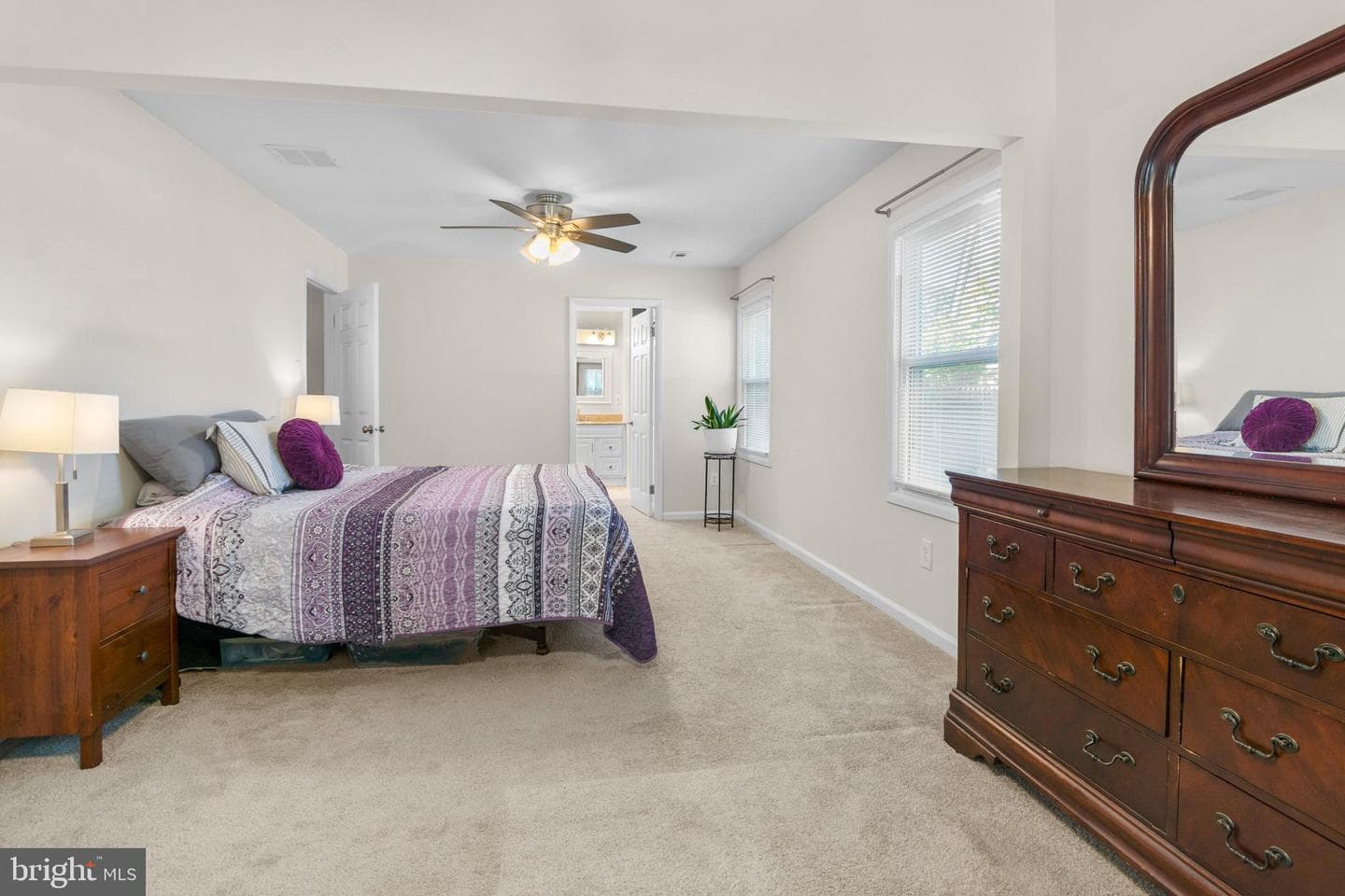 1801 E Regents Park Road photo 32