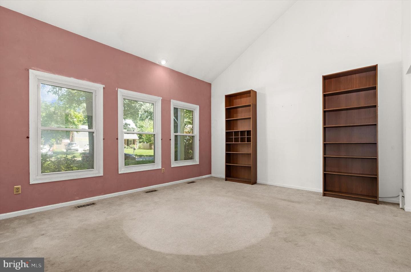 446 Fairford Ct photo 4