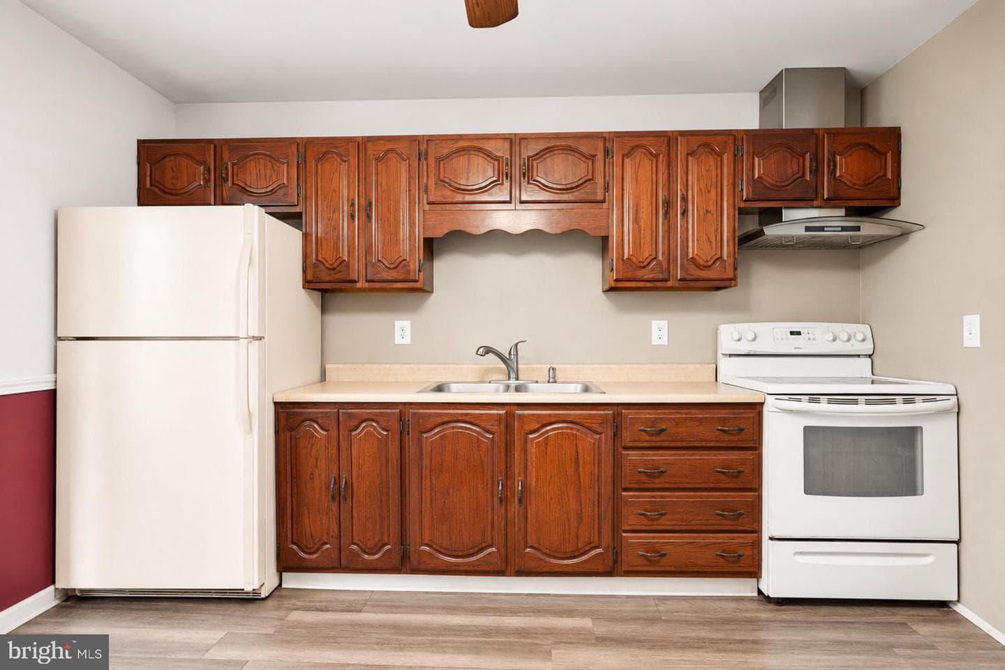 906 Buttonwood Trail photo 4