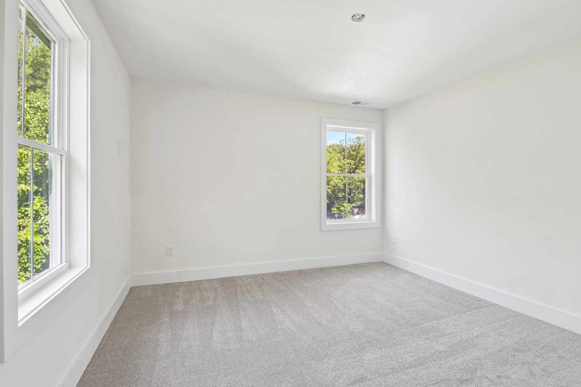 84b Kennedy Drive photo 27