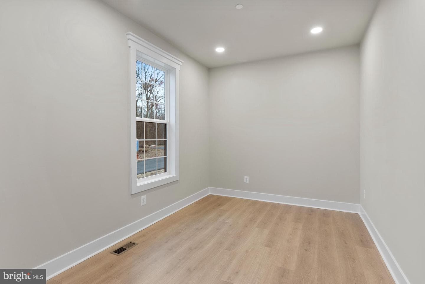 1353 Yorktown Road photo 25