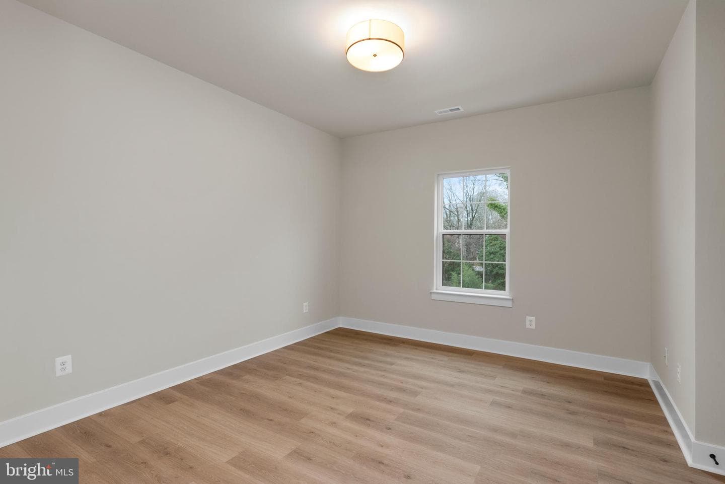 1353 Yorktown Road photo 36