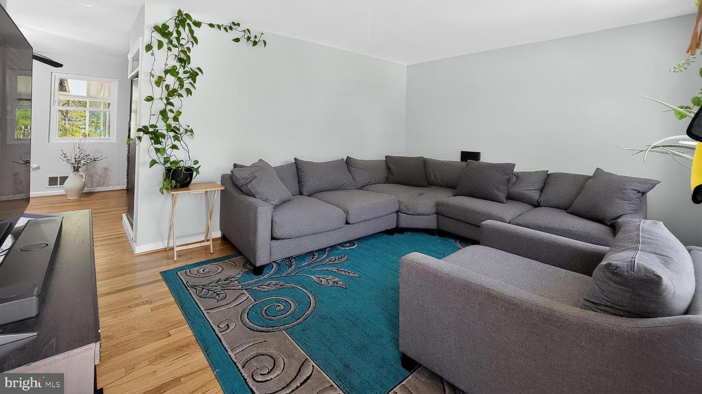 130 Margate Drive photo 6