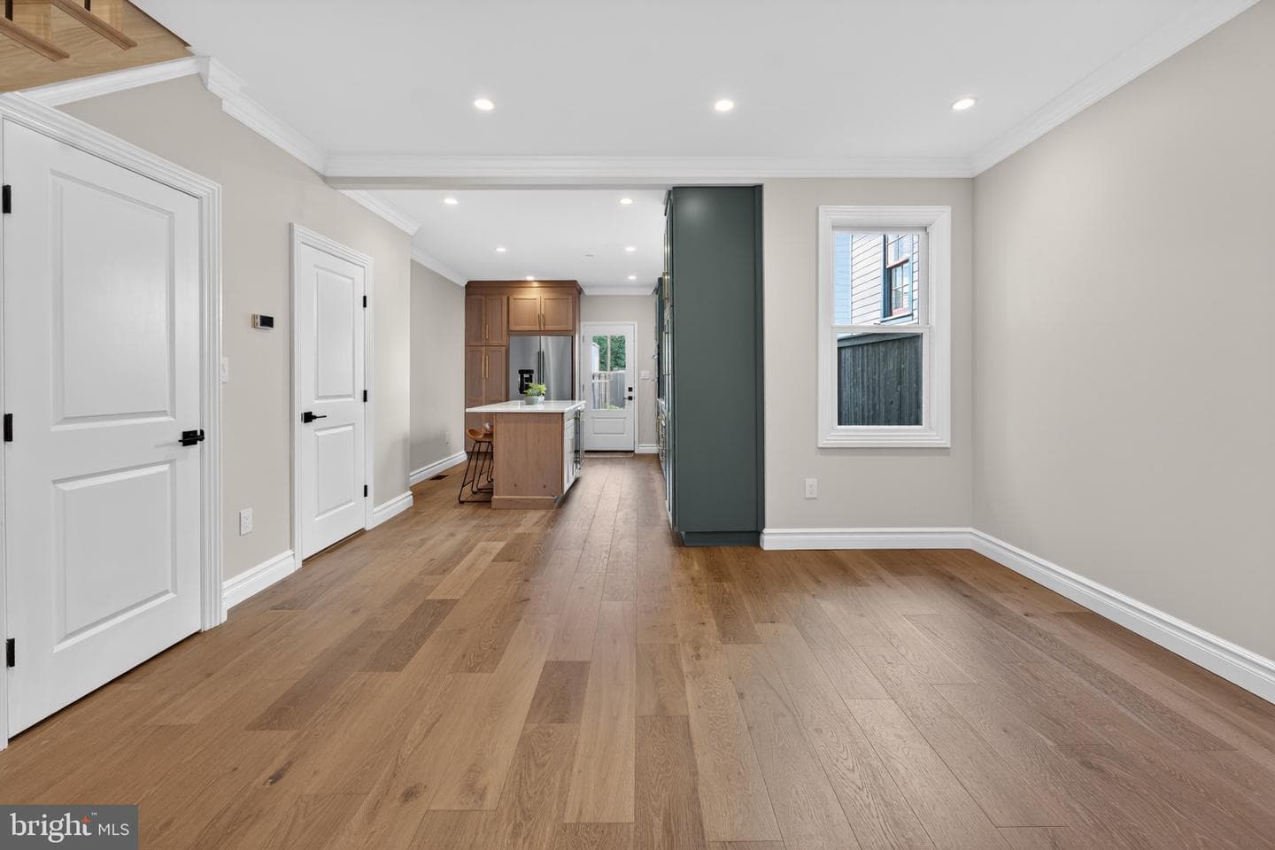 11 1/2 College Avenue photo 17
