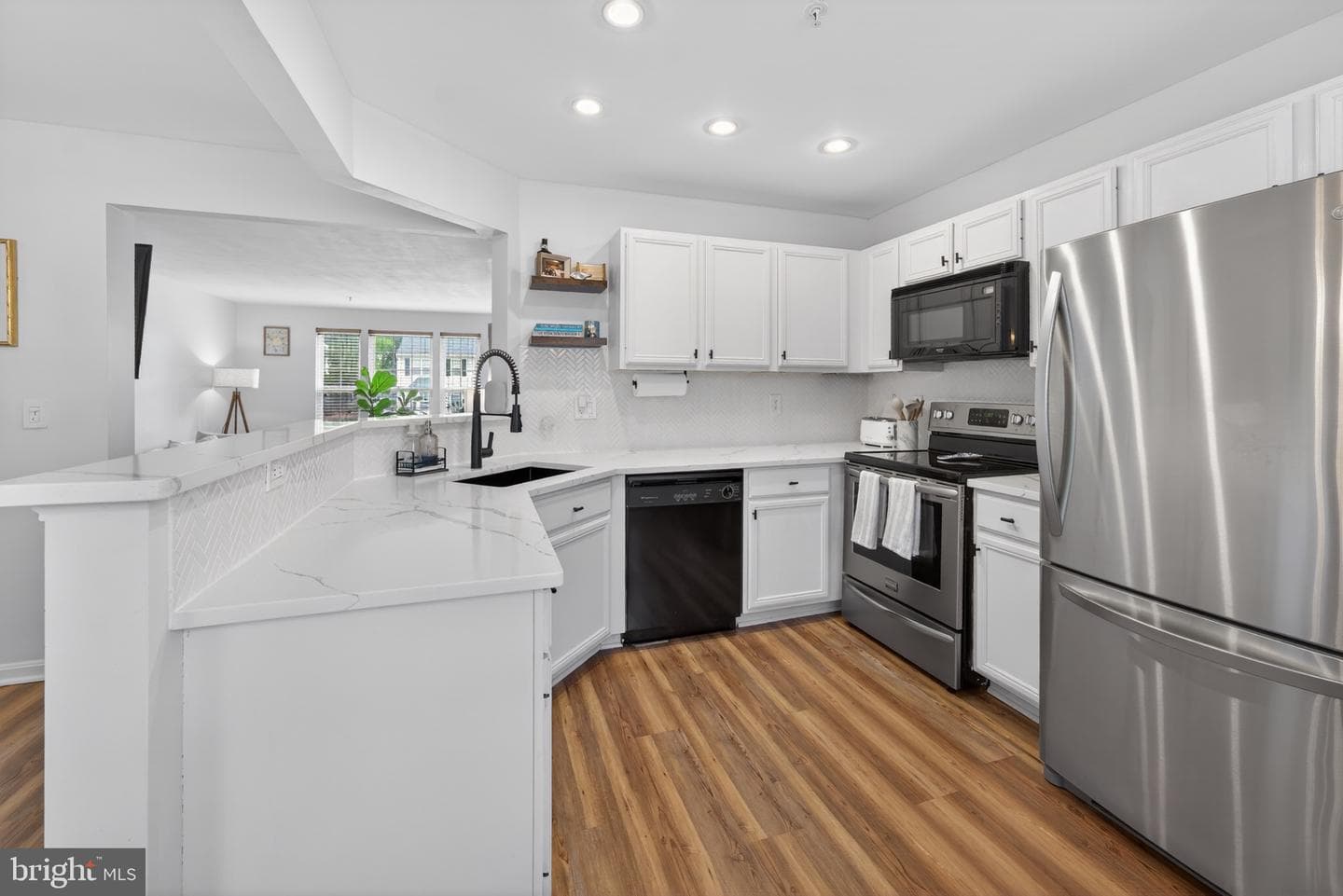 149 Quiet Waters Pl photo 16