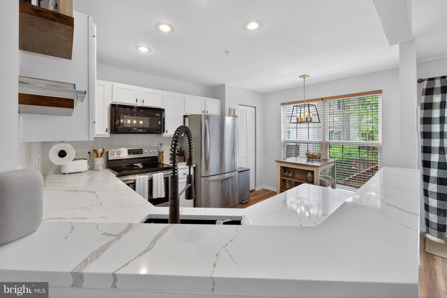 149 Quiet Waters Pl photo 9