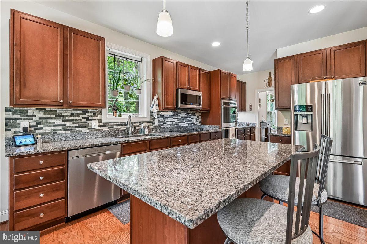 1457 Gilbert Road photo 17