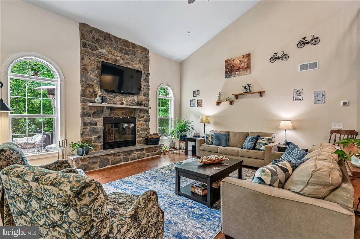1457 Gilbert Road, Arnold