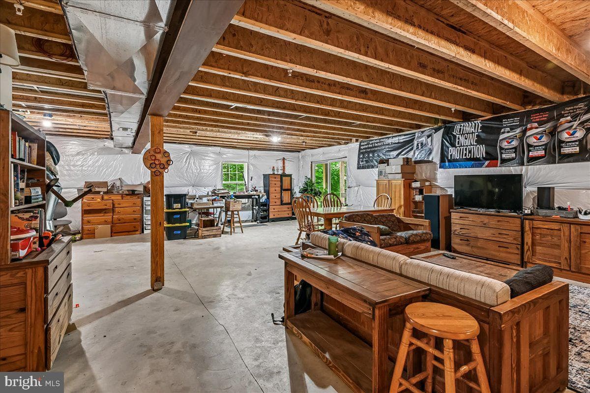 1457 Gilbert Road photo 58