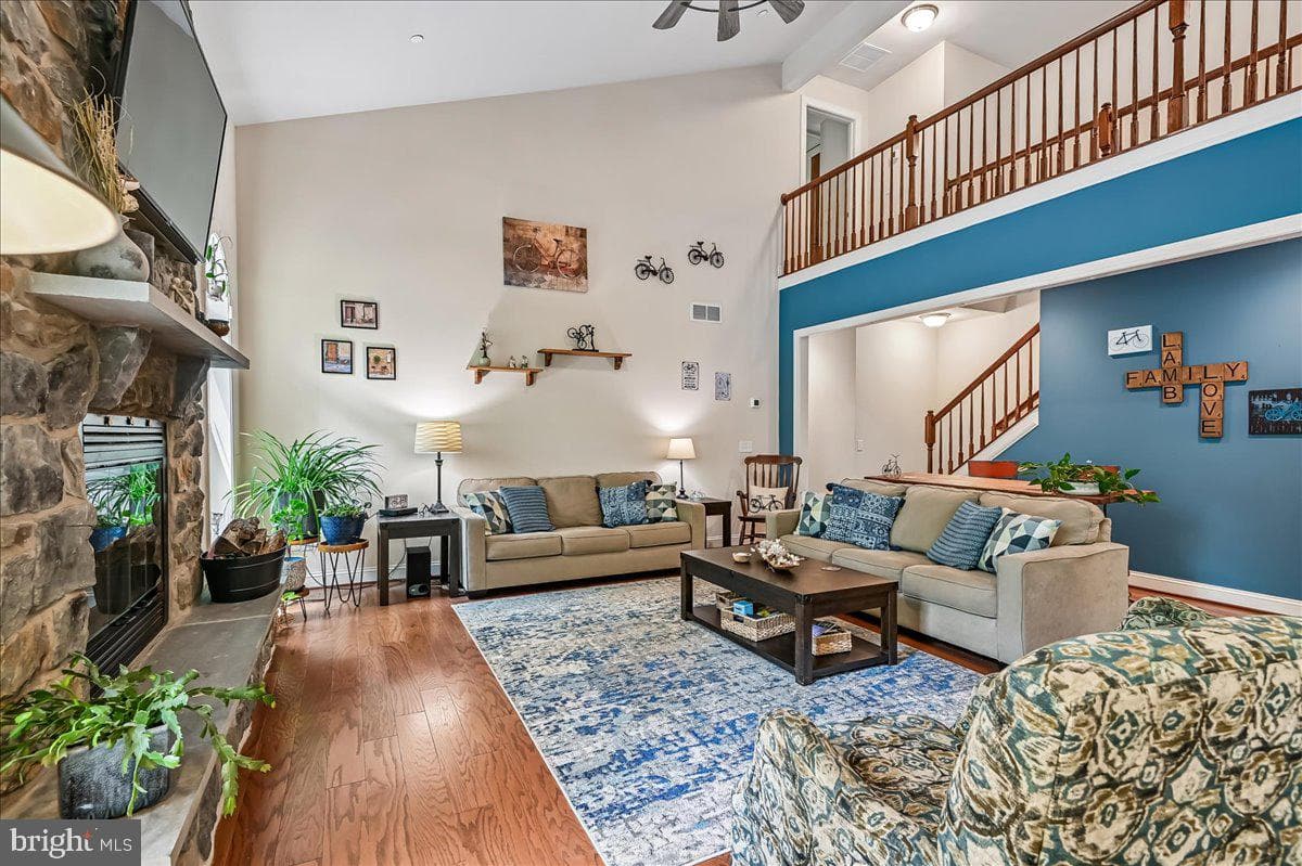 1457 Gilbert Road photo 6