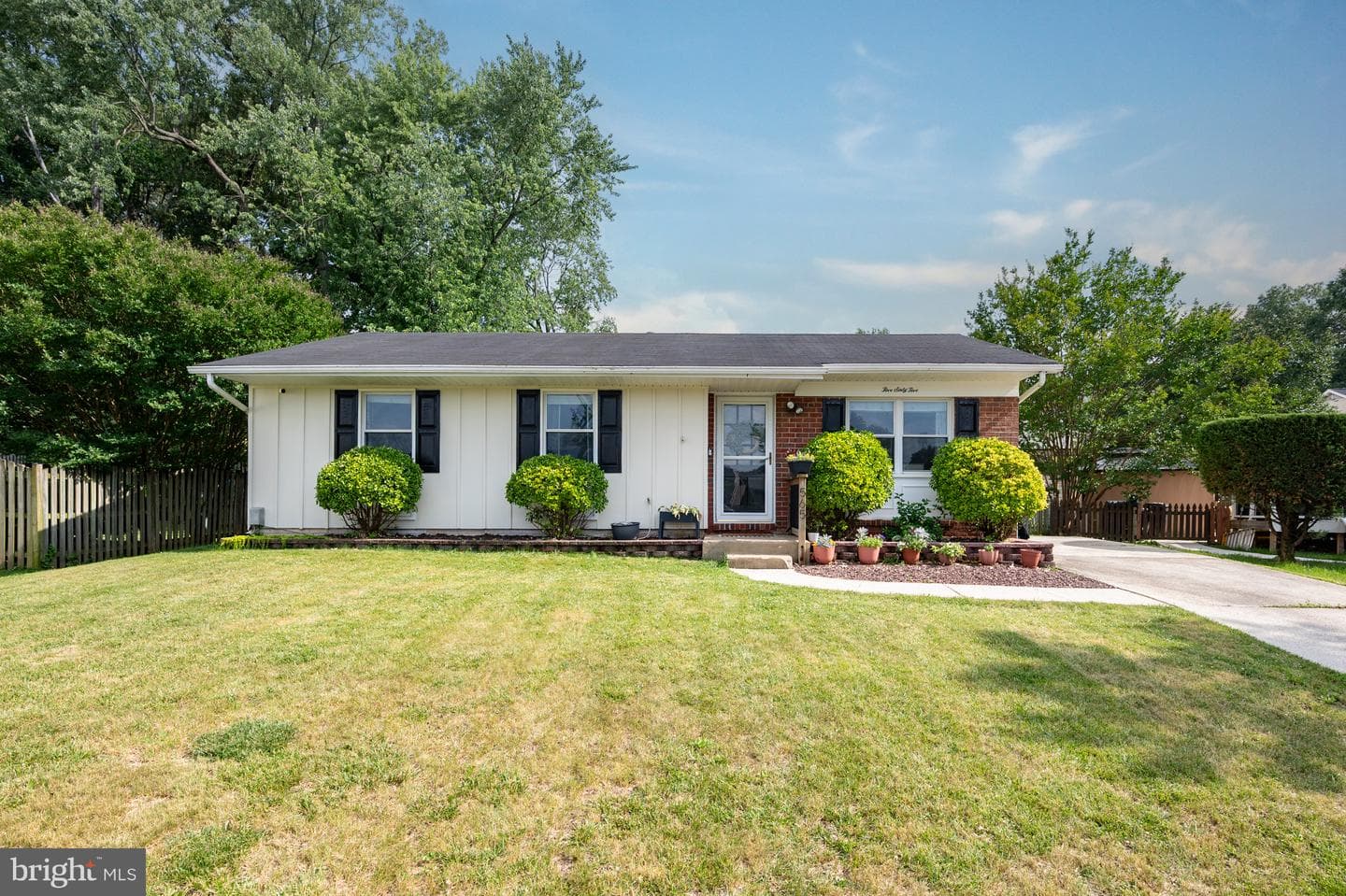 565 Lanny Court
