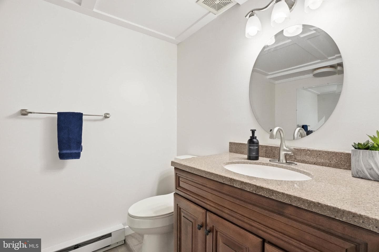 807 Oakwood Road photo 25