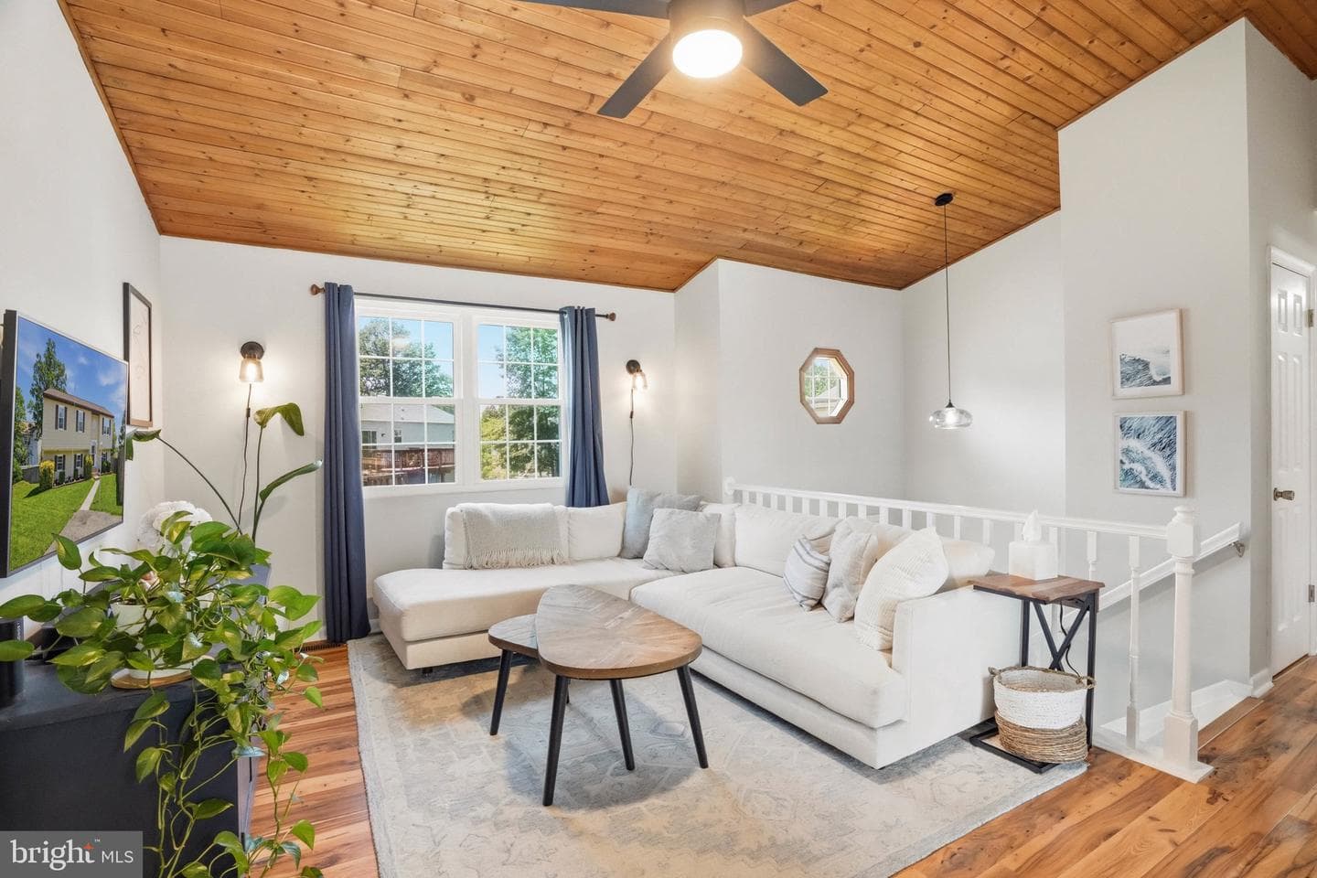 807 Oakwood Road photo 5