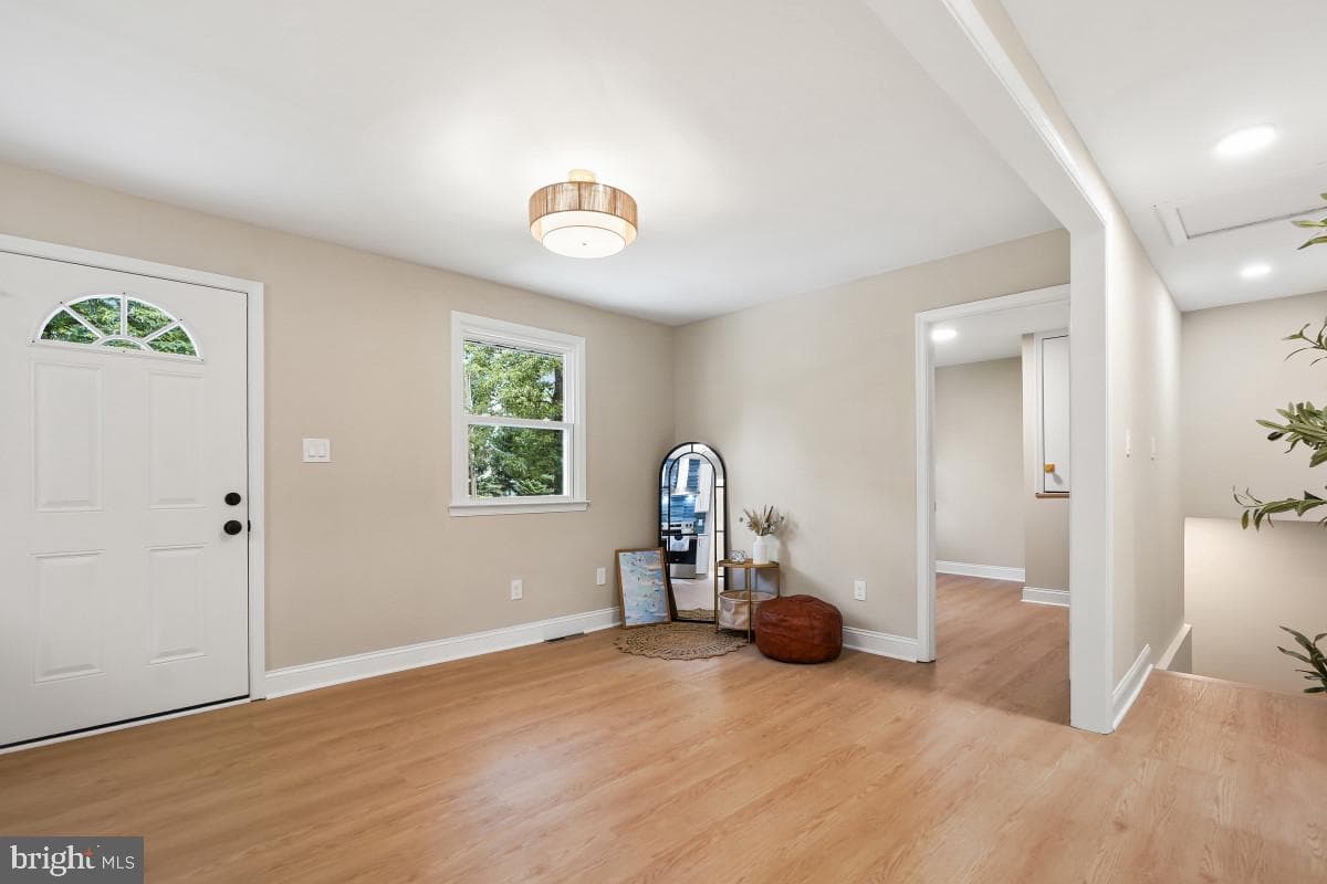 389 Chestnut Trail photo 8